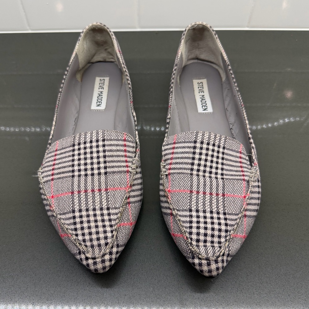 Steve Madden Women's Feather Loafer Flat Plaid